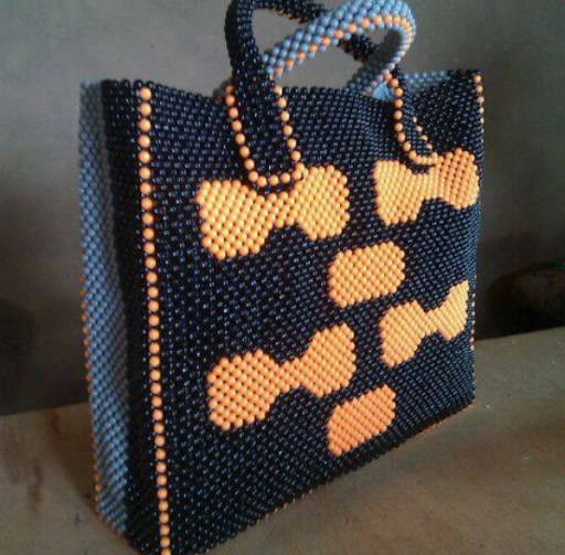 Ghana: Lovely Bead Bags from "SERWORDOR" (photos)